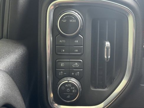 Used 2022 Chevrolet Silverado 2500 LTZ w/ LTZ Premium Package image 24