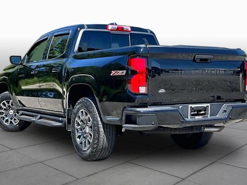 Used 2023 Chevrolet Colorado Z71 w/ Z71 Convenience Package 2 AWD/4WD image 12