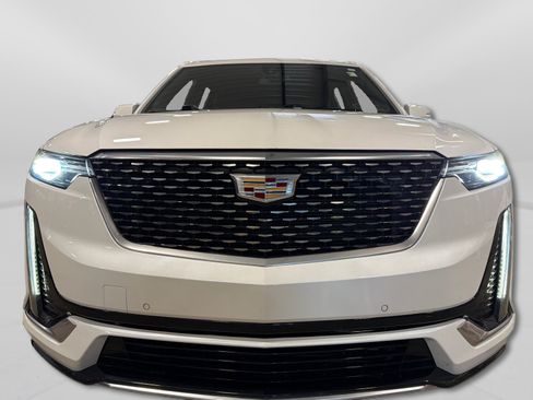 Used 2022 Cadillac XT6 Luxury AWD/4WD image 11