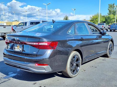 New 2025 Volkswagen Jetta SE FWD image 10