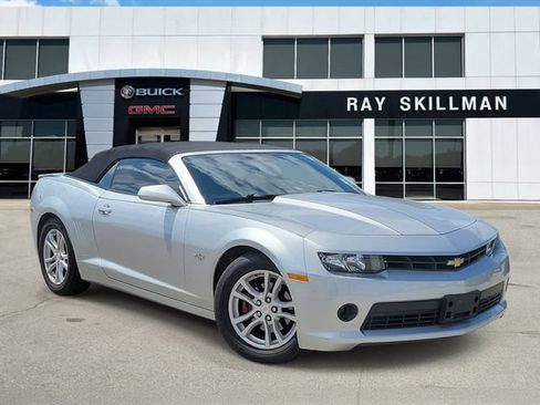 Used 2015 Chevrolet Camaro LT RWD image 1