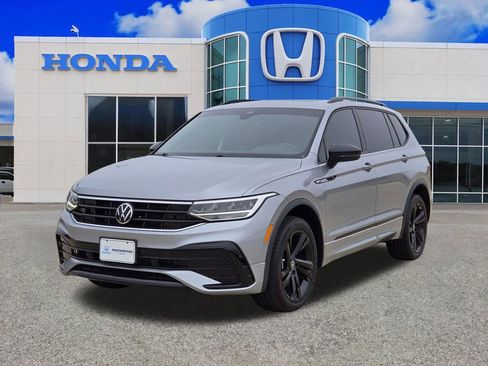 Used 2023 Volkswagen Tiguan SE R-Line FWD image 5