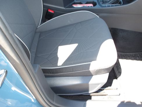 Used 2025 Volkswagen Jetta Sport image 9