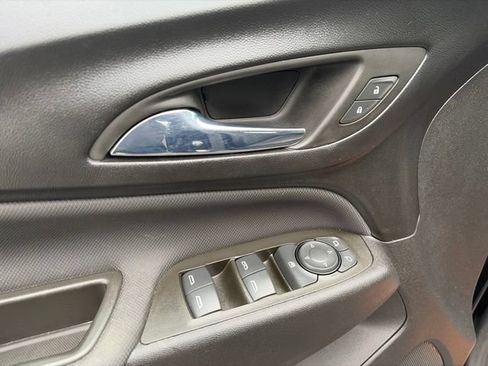 Used 2023 Chevrolet Equinox RS AWD/4WD image 11