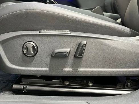 Certified 2022 Volkswagen ID.4 Pro S w/ Gradient Package image 14