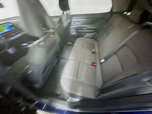 Used 2023 Nissan Ariya FWD image 27