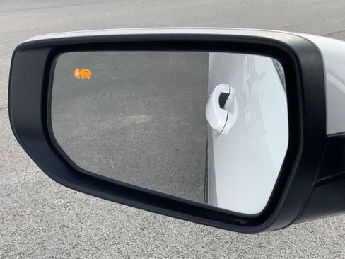 Used 2024 Chevrolet Malibu LT image 18