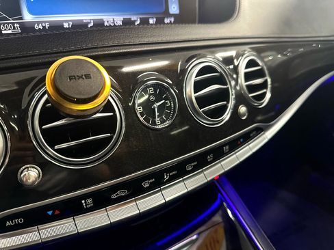 Used 2019 Mercedes-Benz S 560 Sedan image 34