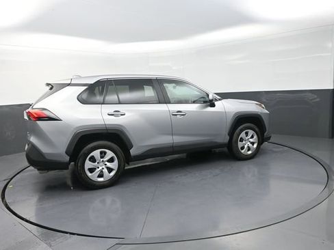 Used 2025 Toyota RAV4 LE AWD/4WD image 7