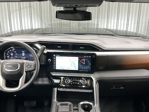 Used 2025 GMC Sierra 3500 Denali image 37