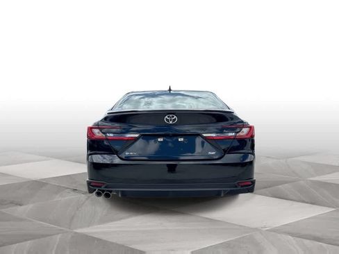 Used 2026 Toyota Camry SE FWD image 7