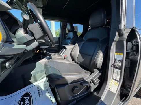 Used 2023 Ford Bronco Badlands image 16