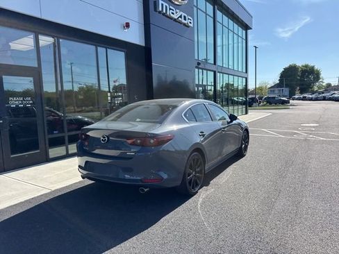 Used 2023 MAZDA MAZDA3 s FWD image 3