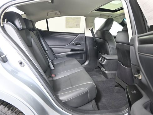 Used 2023 Lexus ES 350 w/ Premium Package FWD image 16