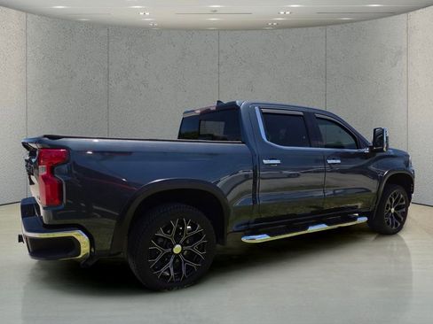 Used 2020 Chevrolet Silverado 1500 LTZ w/ LTZ Plus Package RWD image 3