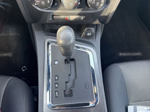 Used 2013 Dodge Challenger SXT image 14