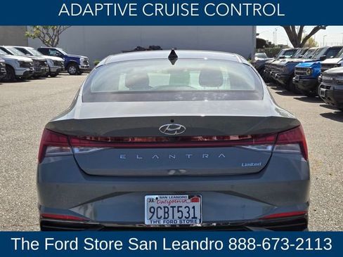 Used 2022 Hyundai Elantra Limited image 9