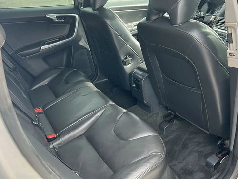 Used 2015 Volvo XC60 T6 Premier Plus AWD/4WD image 17