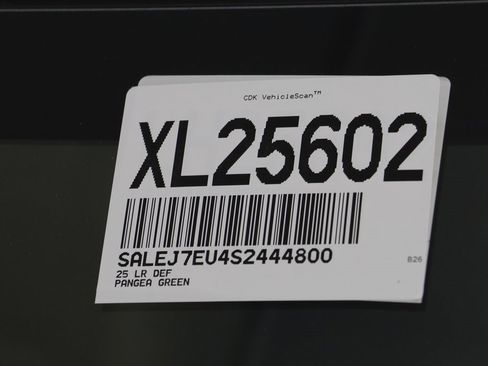 Used 2025 Land Rover Defender 110 S image 26