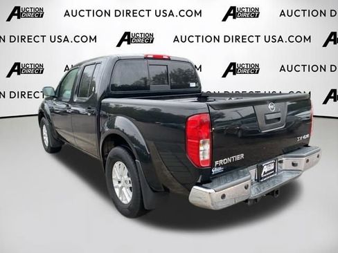 Used 2021 Nissan Frontier SV image 11