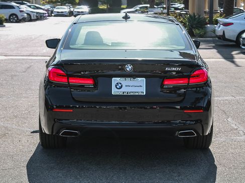Used 2023 BMW 530i w/ Convenience Package RWD image 5