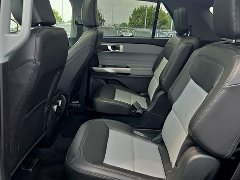 Certified 2023 Ford Explorer XLT w/ Equipment Group 202A AWD/4WD image 21