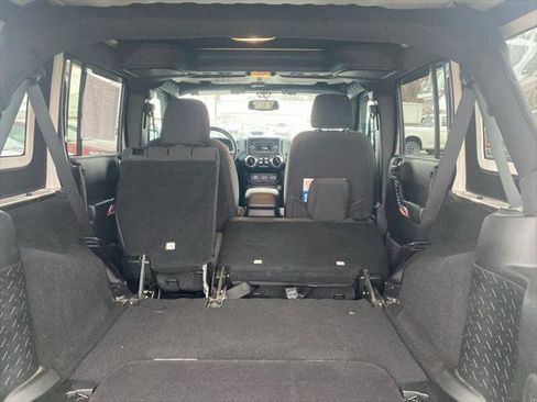 Certified 2018 Jeep Wrangler Unlimited Sport S image 15