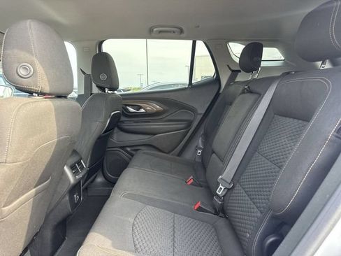 Used 2018 GMC Terrain SLE w/ Driver Convenience Package FWD image 9