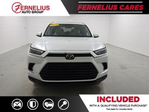 Used 2024 Toyota Grand Highlander XLE image 2