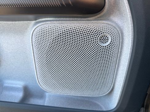 New 2025 Ford Maverick XLT image 21