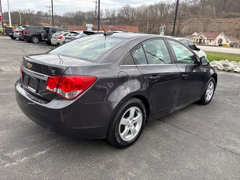 Used 2016 Chevrolet Cruze LT w/ Technology Package image 5