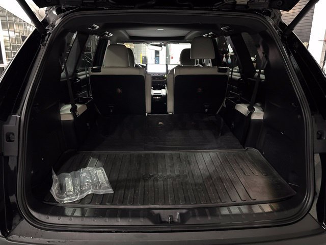 Used 2024 Toyota Grand Highlander AWD Hybrid image 30