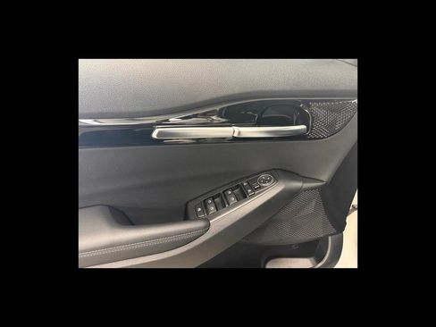 Used 2025 Kia Seltos S FWD image 12