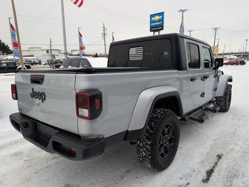 Used 2022 Jeep Gladiator Willys image 5