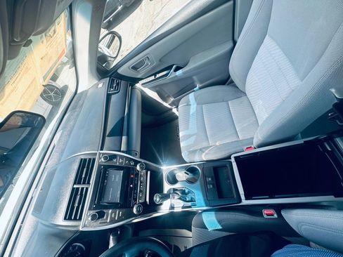 Used 2015 Toyota Camry LE image 26