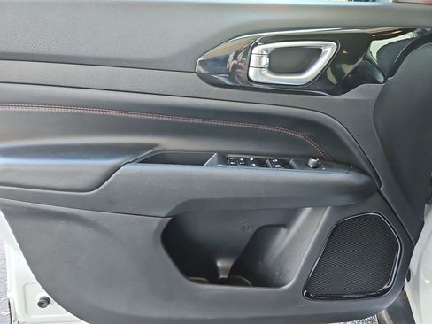 Used 2023 Jeep Compass Trailhawk image 25