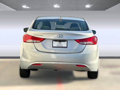 Used 2012 Hyundai Elantra GLS image 10