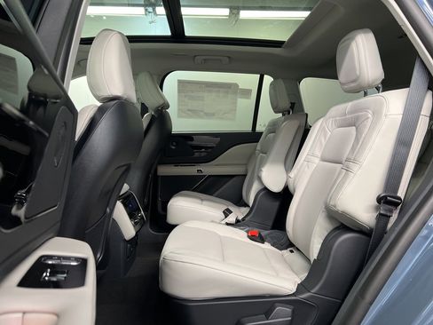 New 2026 Lincoln Aviator Reserve image 33