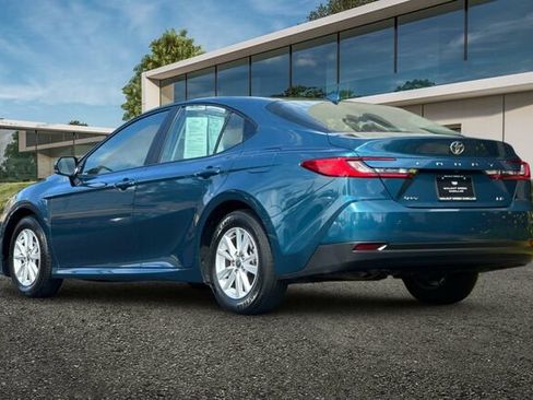 Used 2025 Toyota Camry LE FWD image 6