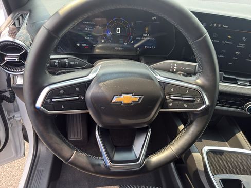 Certified 2025 Chevrolet Equinox LT w/ Safety and Technology Package AWD/4WD image 15