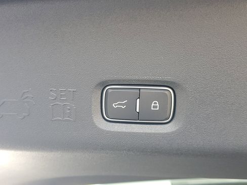 New 2026 Lincoln Navigator Black Label AWD/4WD image 32