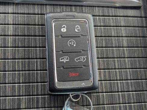 Used 2024 Jeep Wagoneer L Series III w/ Premium Group I AWD/4WD image 35