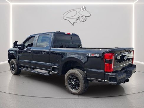 Used 2024 Ford F250 XL w/ STX Appearance Package AWD/4WD image 3
