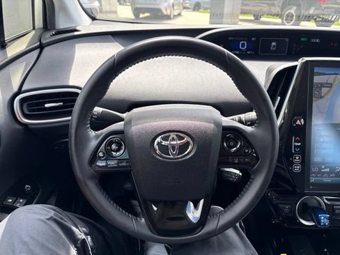 Used 2022 Toyota Prius Prime XLE FWD image 13