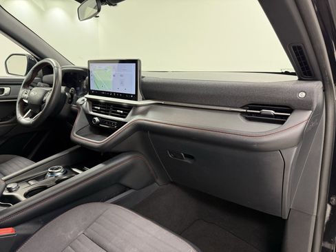 Used 2025 Ford Explorer ST-Line w/ ST-Line Street Pack image 27