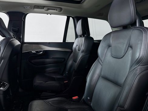 Used 2023 Volvo XC90 T8 Ultimate image 7