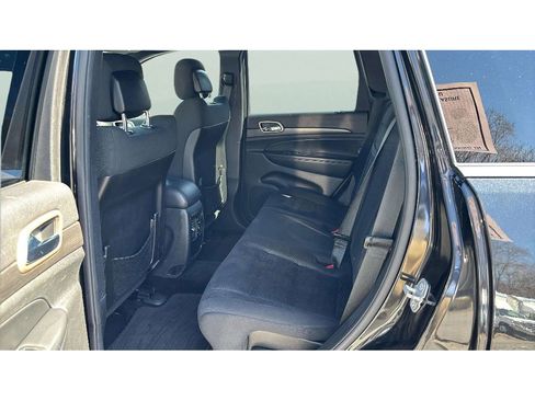 Used 2015 Jeep Grand Cherokee Laredo w/ Quick Order Package 23E image 11