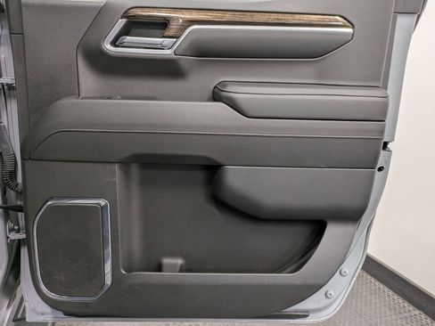 Used 2024 GMC Sierra 1500 Elevation w/ Preferred Package image 25