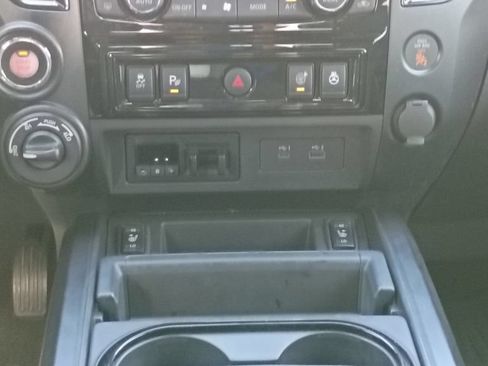 Used 2023 Nissan Titan PRO-4X w/ Pro-4x Convenience Package AWD/4WD image 26