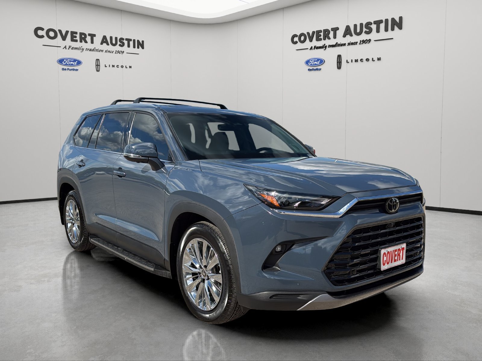Used 2025 Toyota Grand Highlander AWD image 7